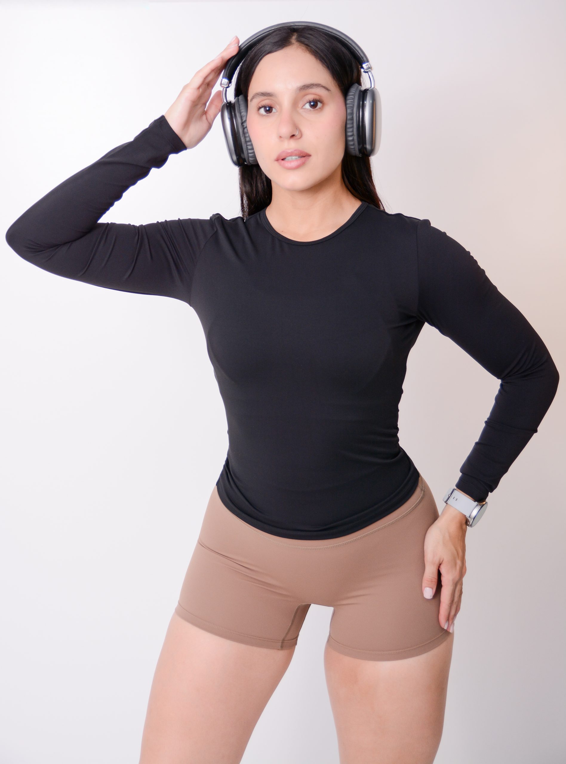auto draft T-shirt tina térmica segunda piel: perfecta como primer capa los días frios. Para tus entrenamientos, gym o para looks urbanos.remera-tina-térmica-manga-larga-segunda-piel-color:negro.jpg