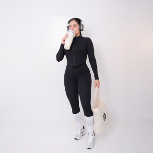 set-hortencia-efecto-segunda-piel-calce-perfecto-jacket-deportivo-leggins-cintura-alta-push-up-calce-perfecto-colo negro.jpg